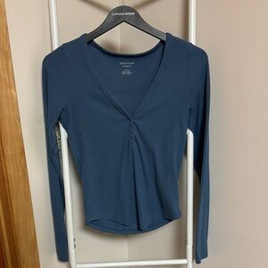 American Eagle Outfitters Deep Blue V-Neck Long Sleeve Tee